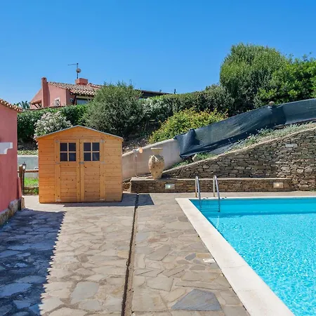 Pet Friendly In Stintino